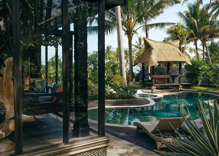 Exotic Beachfront Keong Villa *