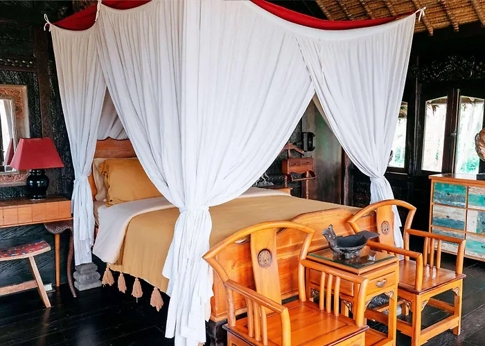 Exotic Beachfront Keong Villa *