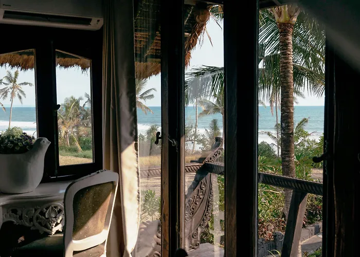 Exotic Beachfront Keong