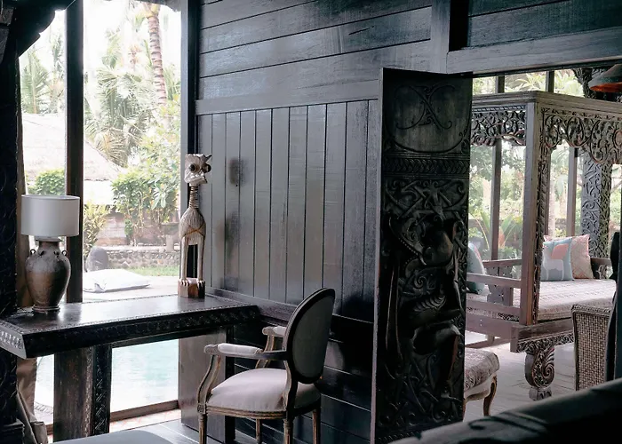 Exotic Beachfront Keong Villa